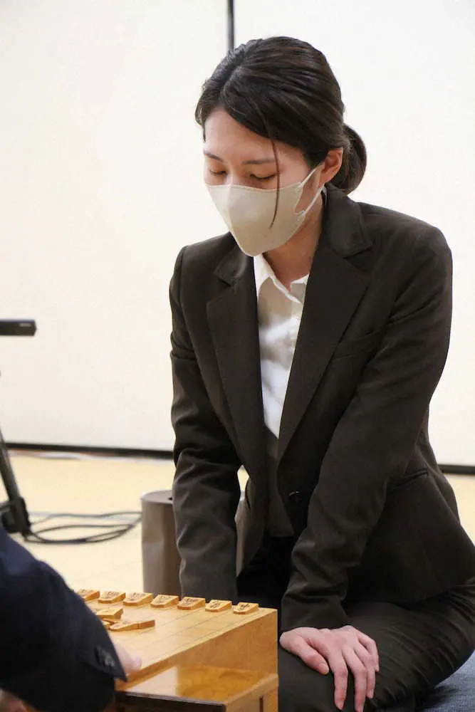 里見女流5冠“プロ不合格”　女性初の棋士誕生は持ち越し、棋士編入試験第3局も敗退