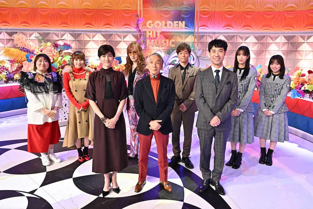 司会の（前列左から）内田有紀、堺正章、藤井隆と後列はパネラー陣