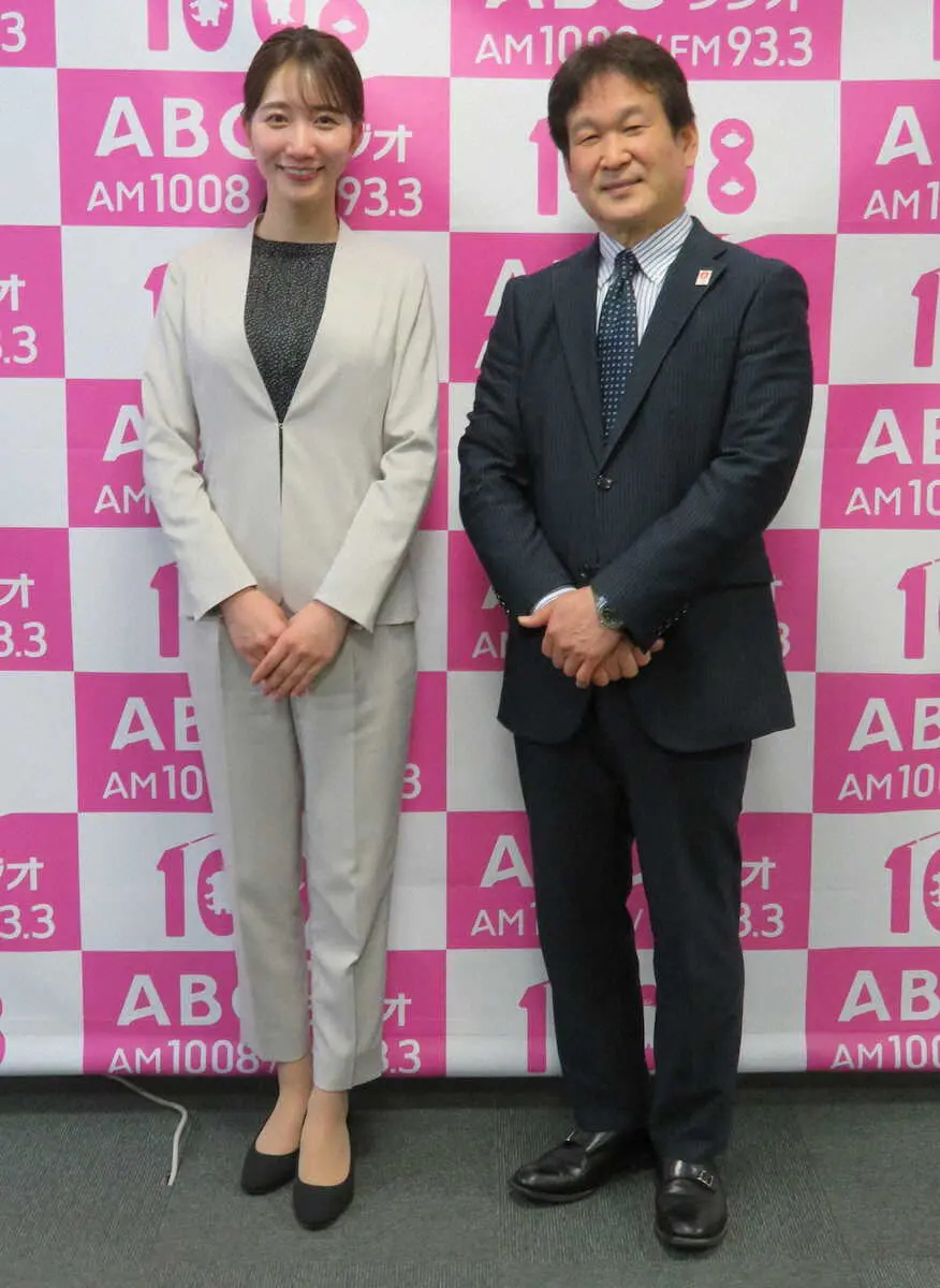 大阪・関西万博への熱い思いを語る辛坊治郎氏（右）とABCの福戸あやアナ