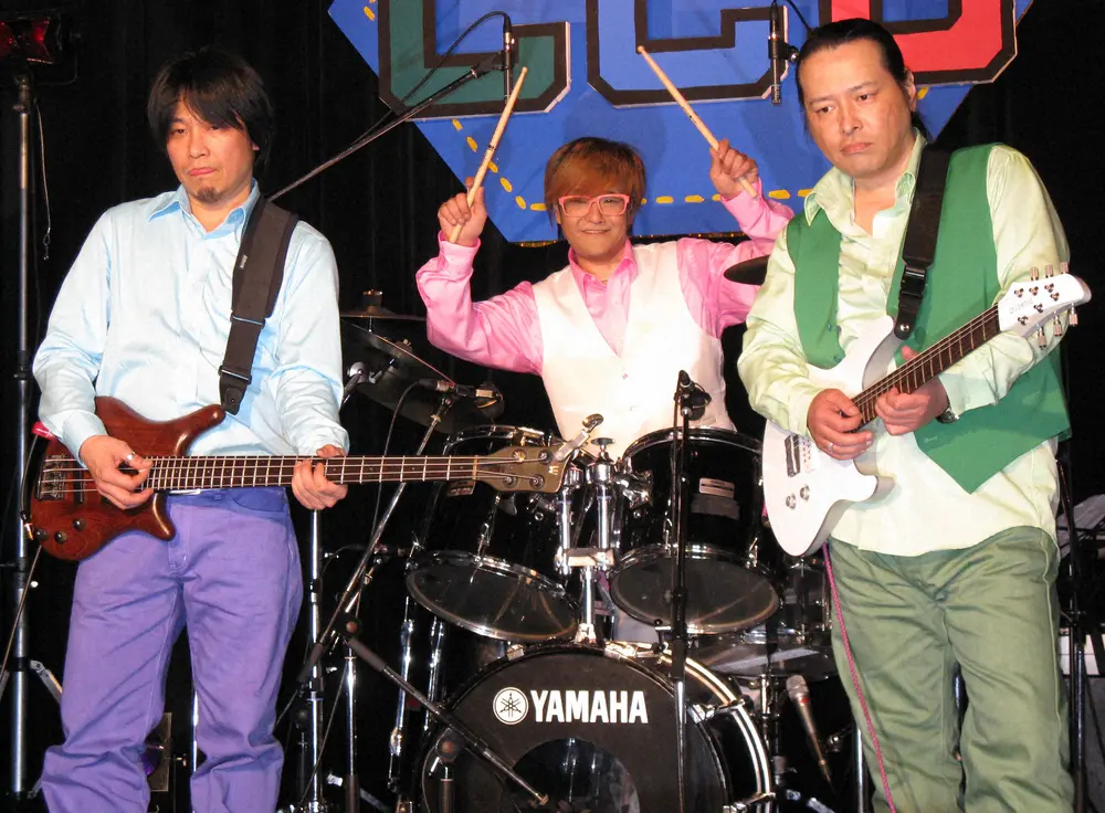08年に18年半ぶりの再結成を発表し、ライブを行ったC―C―Bの（左から）渡辺英樹さん、笠浩二さん、関口誠人