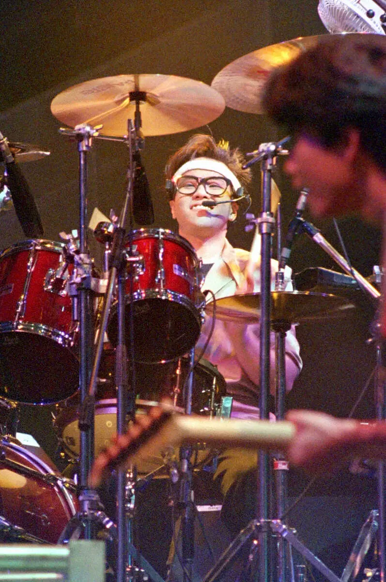 C－C－Bのサヨナラ公演で演奏する笠浩二さん（1989年4月）