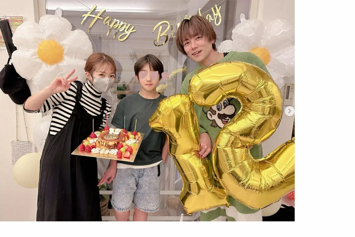 【画像・写真】辻希美　長男が12歳バースデー、親子3ショット＆ケーキ公開し「元気でいてくれる事が一番」