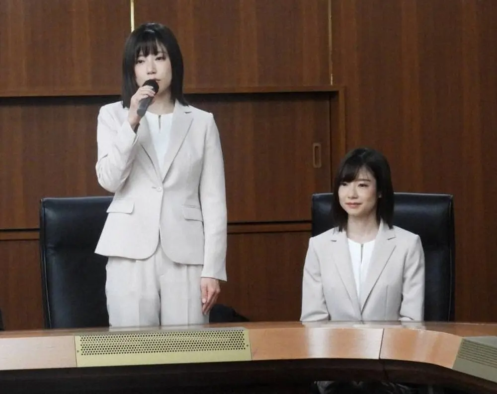 美人双子　異例の埼玉県議選出馬表明　「フリー素材アイドル」Mika＋Rika「皆さんの声が聞きたい」