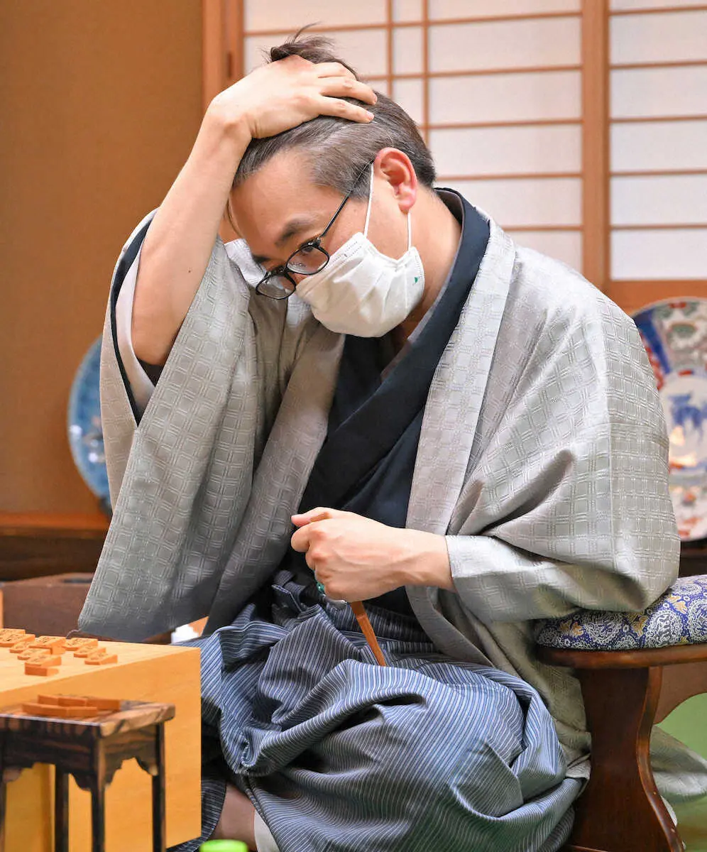 52歳食べ盛り 羽生九段　ガッツリ食って藤井王将も食った　メシで威圧!?“大山流”心理作戦