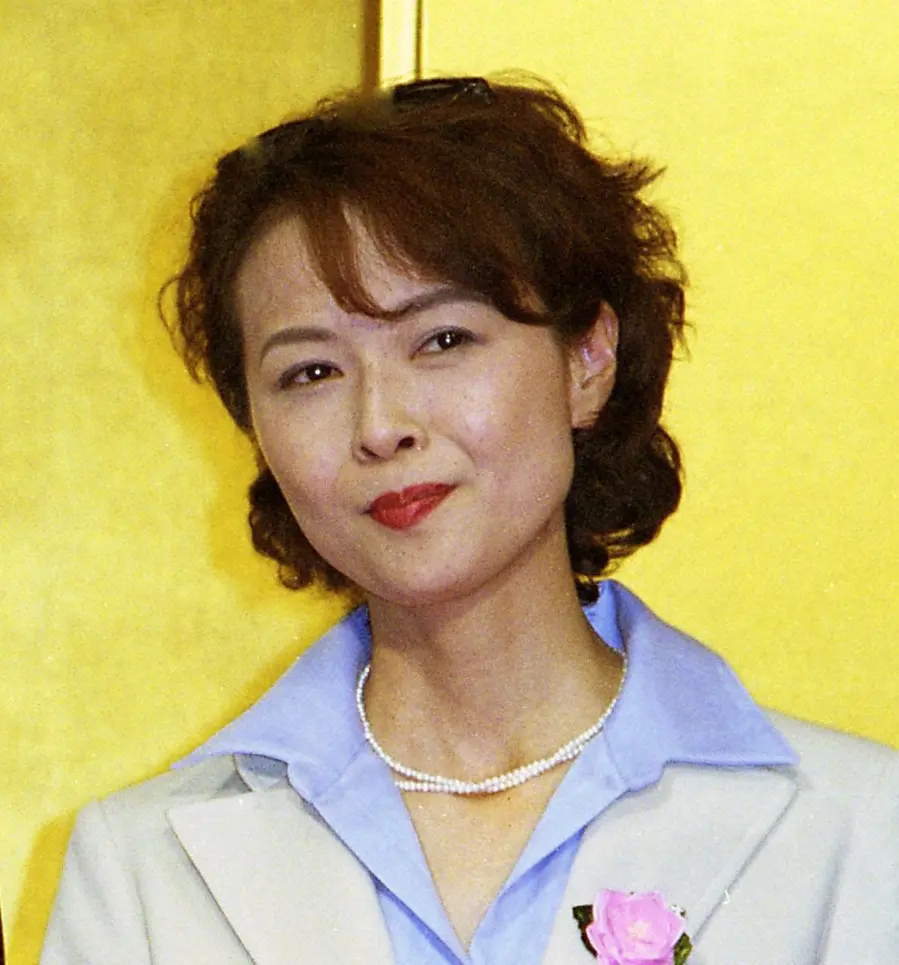 双子デュオ「リリーズ」妹・燕真由美さん死去　「雨の西麻布」の歌詞にも登場　２年前から脳腫瘍で闘病　