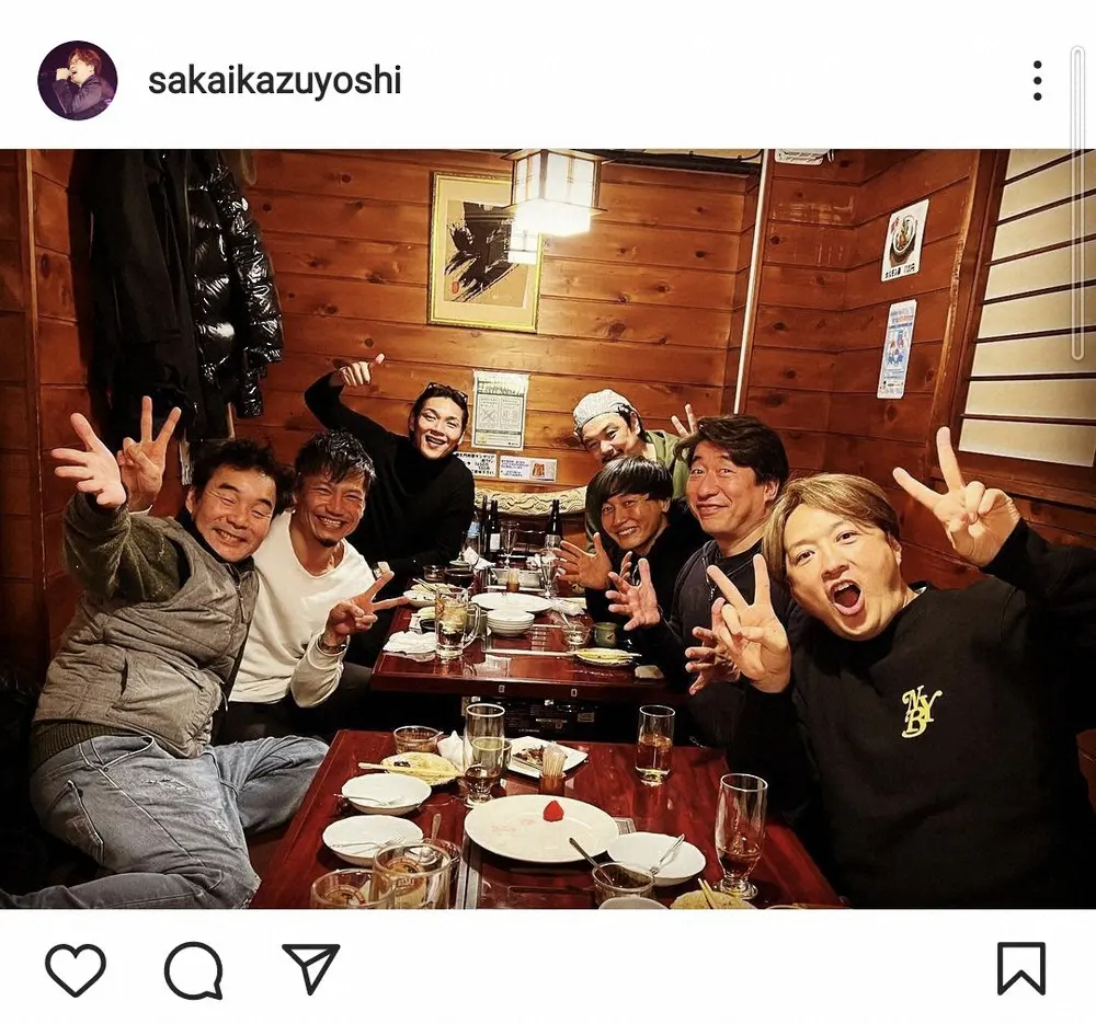 酒井一圭　純烈＆ダチョウの焼き肉会ショット披露「紅白の時の思い出話に花が咲きました」小田井も参加