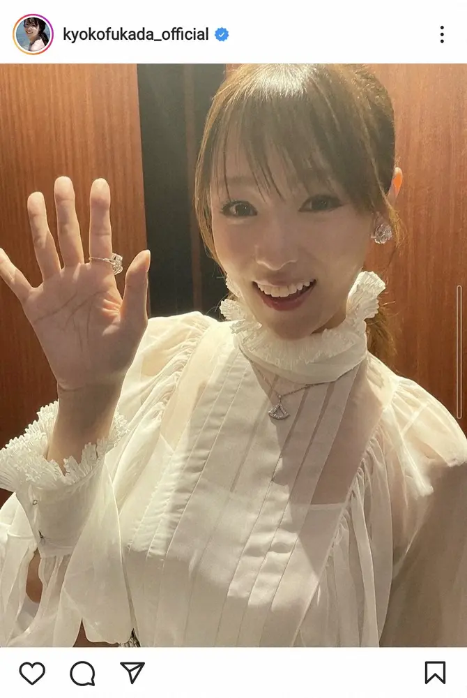 深田恭子「やっぱりドレスが好き」インスタ新年初投稿での笑顔に「元気そうで何より」「日本の宝石」の声