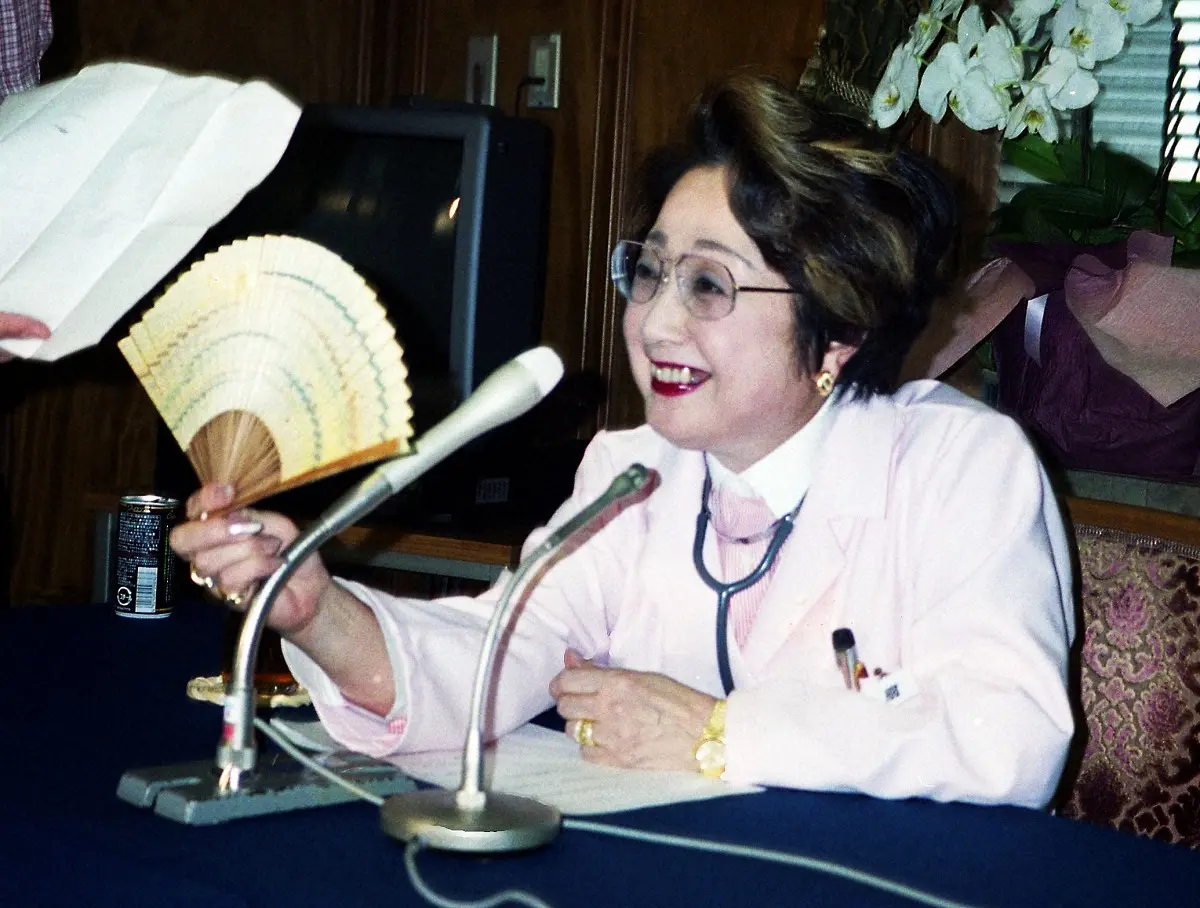扇千景さん逝く　89歳　女優から女性初の参院議長　次男・中村扇雀「僕にとって母は政治家」