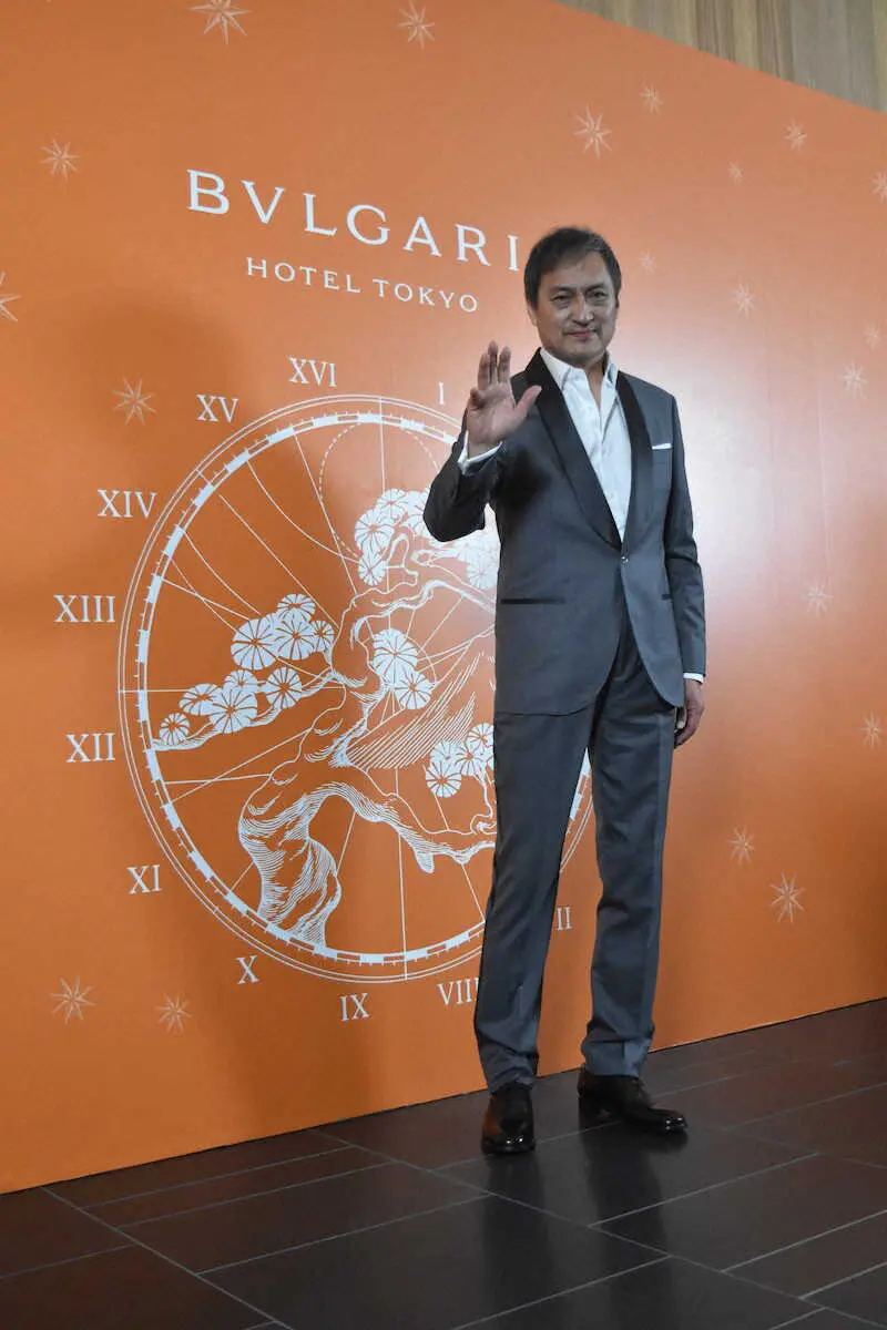 渡辺謙　「大切な日に使う」時計つけてブルガリホテル東京オープニングパーティーに出席　