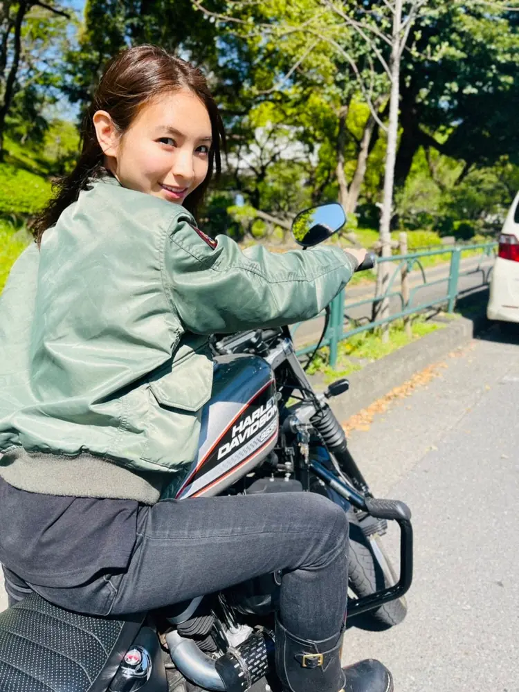 【画像・写真】ほのか、大型二輪免許取得を発表　バイク女子としても注目「卒業検定はどうなるかと…」免許証写真も公開