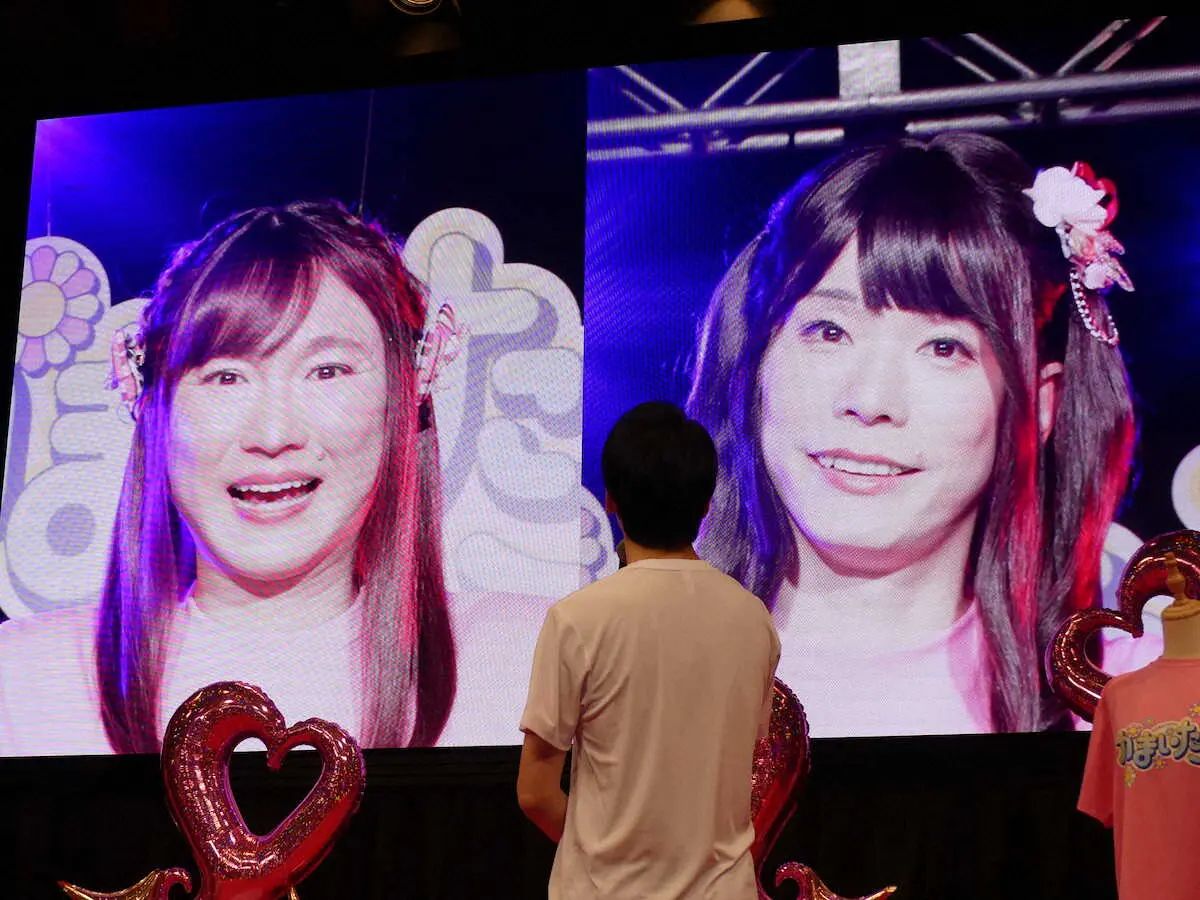 「UP－T」の新CMでアイドルの女装をした「かまいたち」。山内健司（左）と濱家隆一