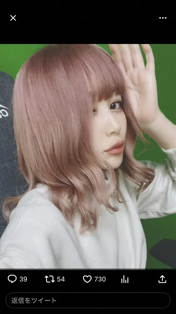 ピンク髪時代のたぬかな(公式ツイッター＠kana_xiaoから)