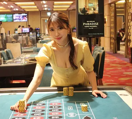 森咲智美 ゴージャスな「パラダイスカジノ・ウォーカーヒル」に大興奮