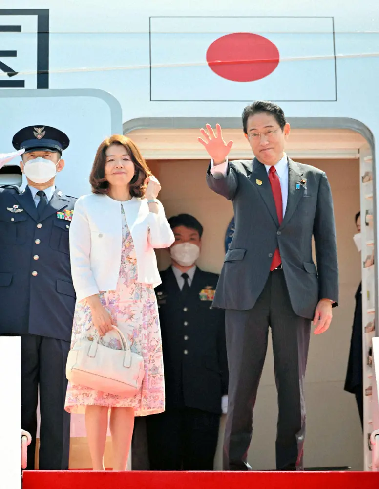 【画像・写真】岸田首相　裕子夫人との出会いは「お見合い」　“マハラジャ説”を否定「それは間違った情報」