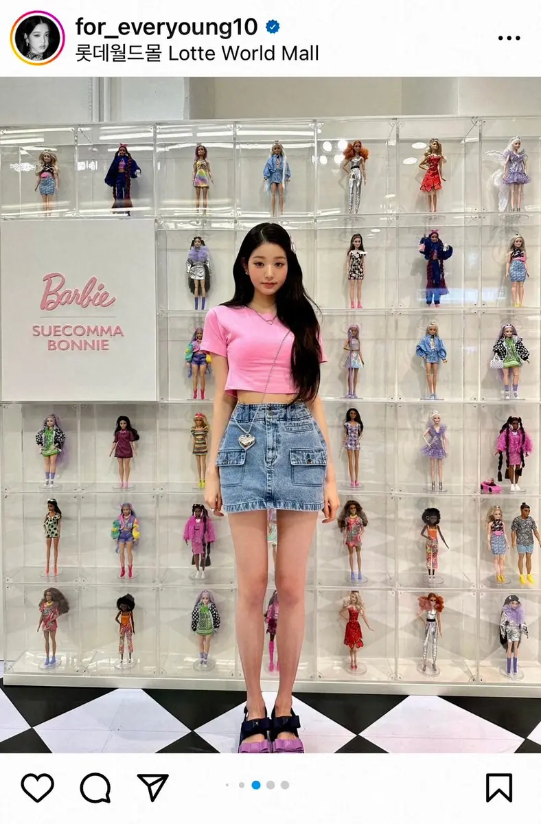 “リアルバービー人形”の韓国アイドル・ウォニョンが本家とコラボ　抜群スタイルに「一生の憧れ」