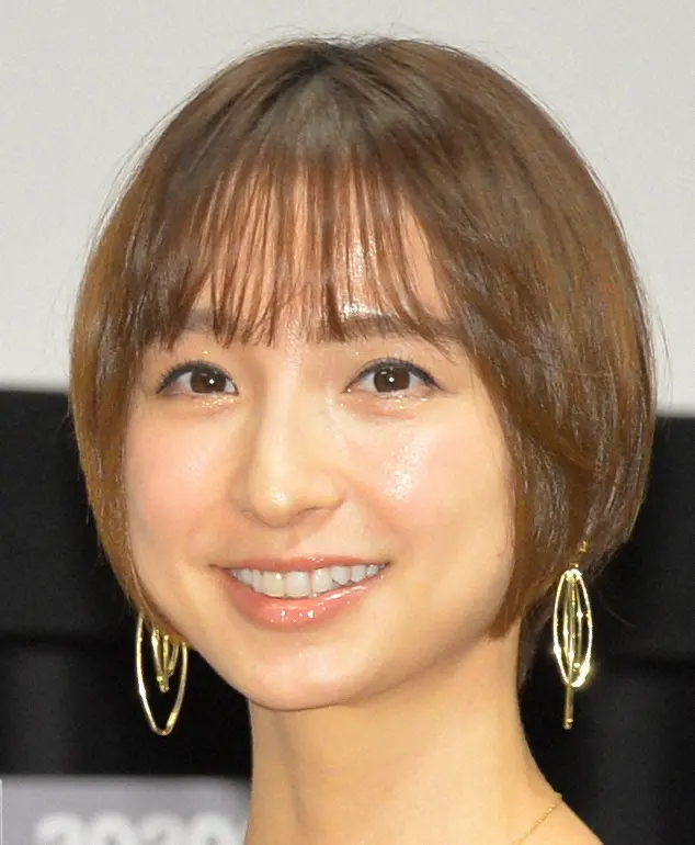 篠田麻里子「危うく逮捕されるところでした笑」　通行人の勇気ある一言に救われ「みんな気を付けて」
