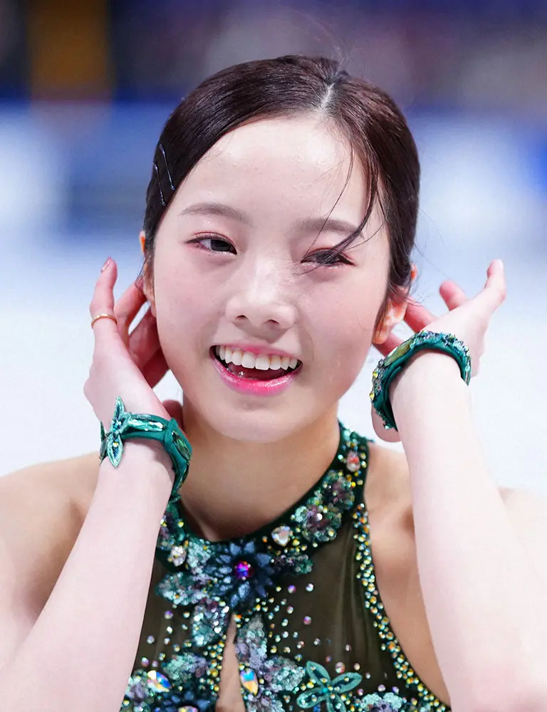 本田真凜　幼少期のスケートショットと両親への手紙披露「上から目線で面白い」も「ほっこり」の声