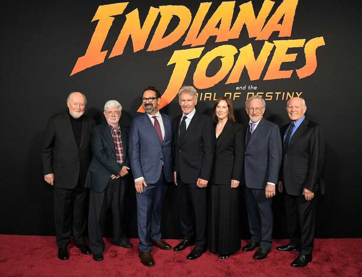 映画「インディ・ジョーンズと運命のダイヤル」の米プレミア上映会に参加したジョン・ウィリアムズ（左）、ジョージ・ルーカス（左から2番目）、ハリソン・フォード（中央）、スティーブン・スピルバーグ（右から2番目）ら　（C）2023　Getty　Images