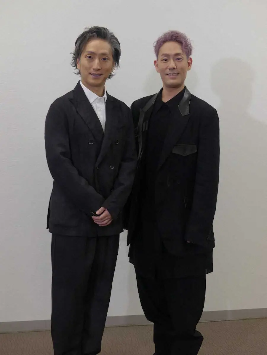 「錦秋特別公演2023」の取材会に出席した中村七之助（左）と中村勘九郎