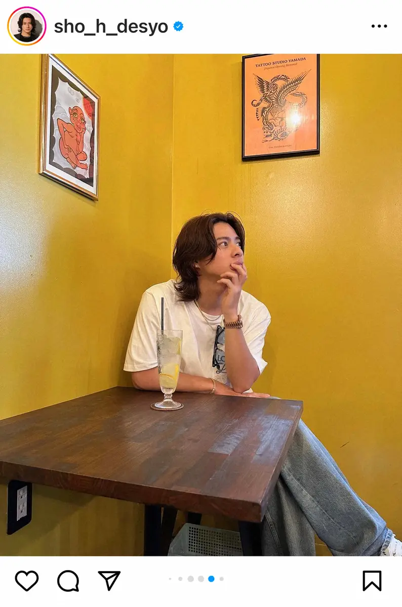 平野紫耀　カフェでの自然体なショットにファン「デートしてるみたい」「彼氏感漂うカッコ良さ」と反響