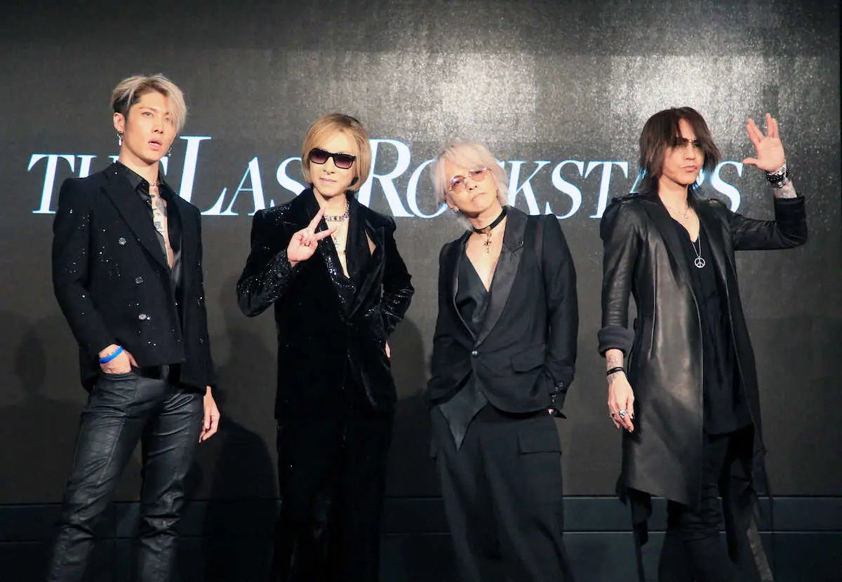 THE　LAST　ROCKSTARSの（左から）MIYAVI、　YOSHIKI　HYDE、　SUGIZO