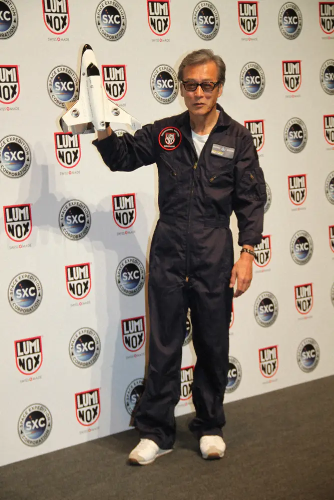 トレーニングスーツで宇宙旅行への挑戦を発表した岩城滉一（2013年4月撮影）