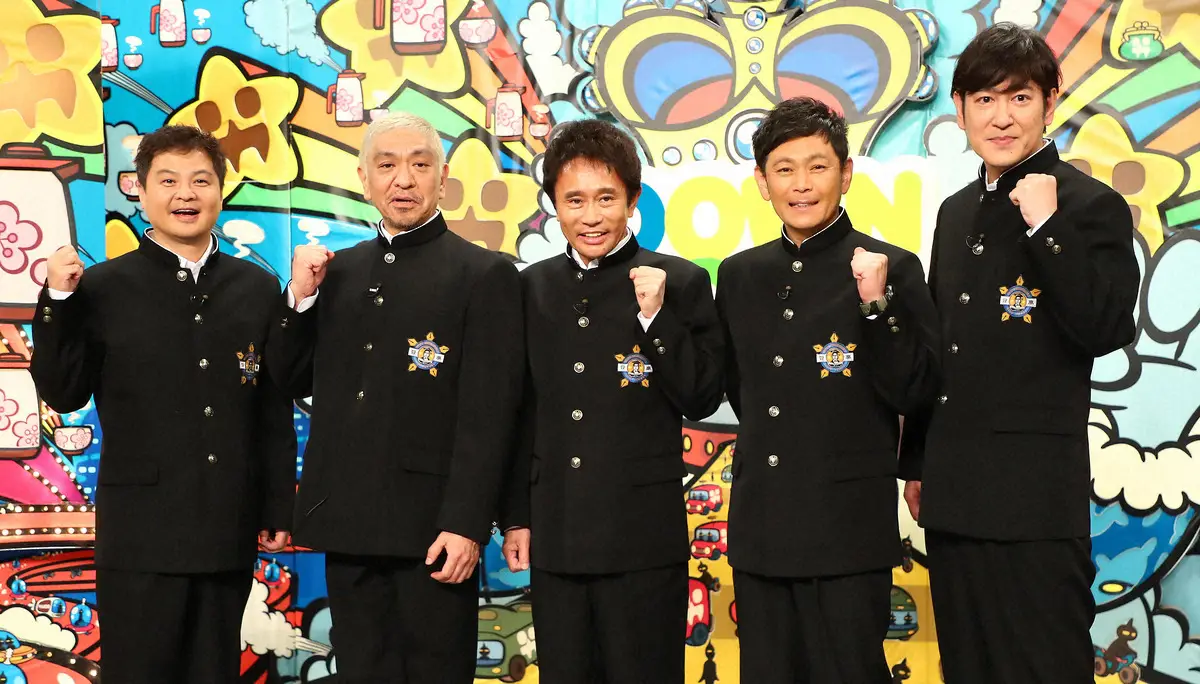 「笑ってはいけない」シリーズに出演している（左から）月亭方正、松本人志、浜田雅功、遠藤章造、田中直樹（2019年撮影）