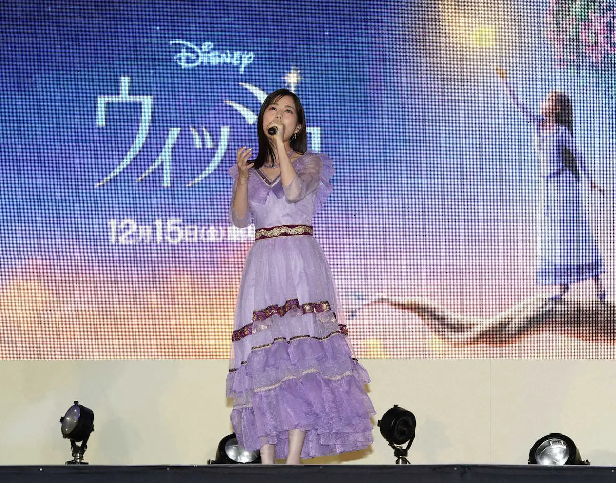 生田絵梨花は大阪で「エネルギーをもらえます」　光の饗宴2023の開宴式で「ウィッシュ」劇中歌を披露