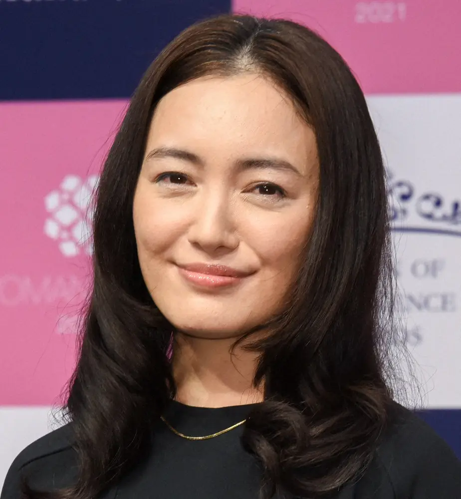 仲間由紀恵、あの女優と「大親友」だと明かすも…一緒に行った海外旅行で衝撃事実が判明！