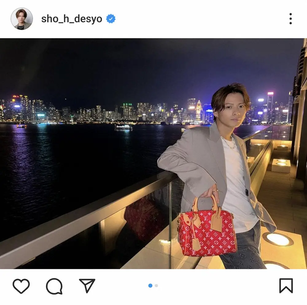 平野紫耀　「香港にお邪魔してます」夜景をバックにしたクールショットに「全部まぶしい」「カッコイイ」