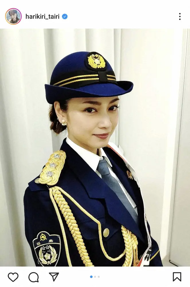 平愛梨　一日警察署長の制服姿披露に「凛々しい。尊い」「カッコいい」「事情聴取を受けたい」の声