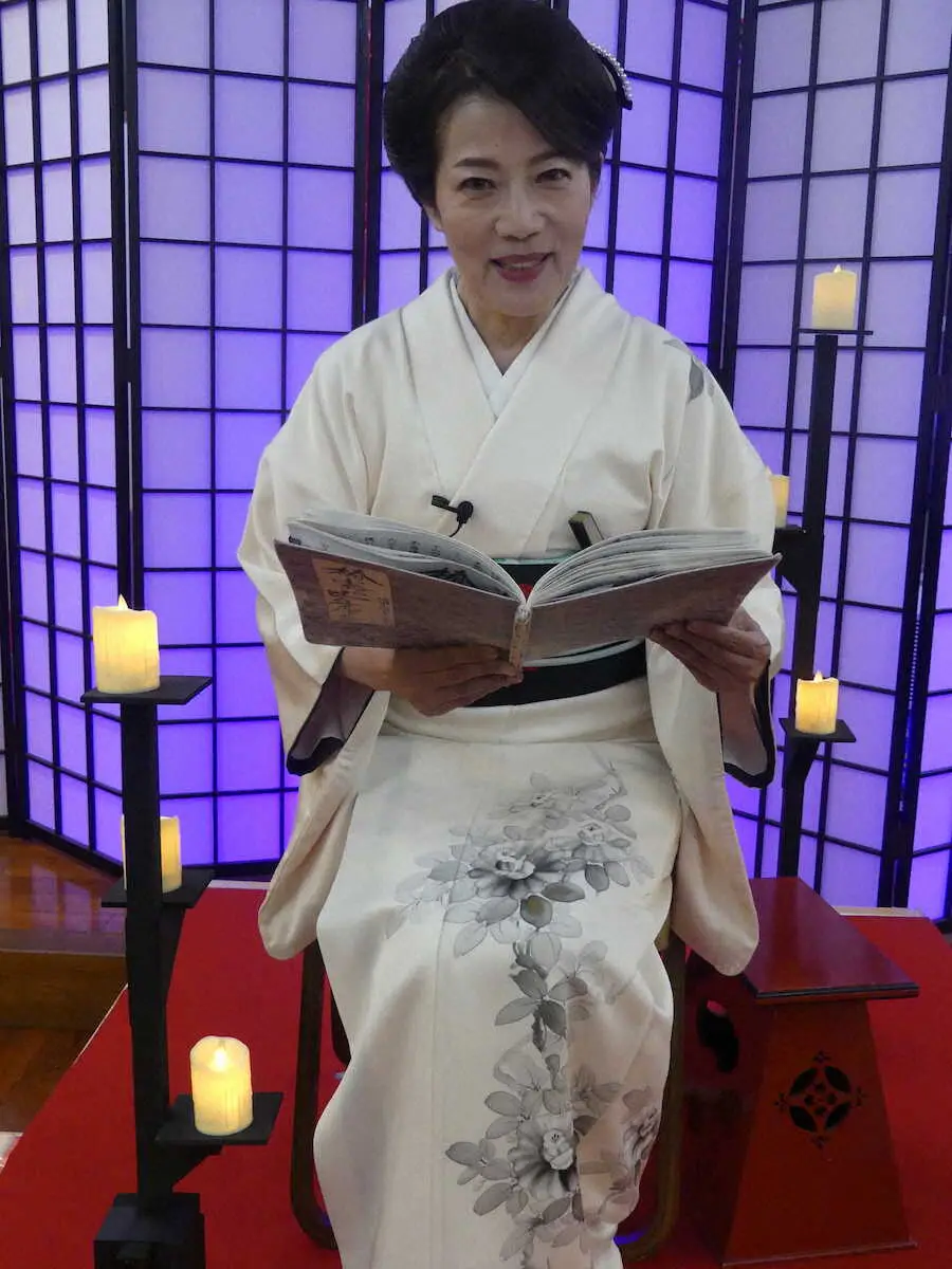 義士祭でにぎわう泉岳寺で朗読会を開催したまつむら眞弓