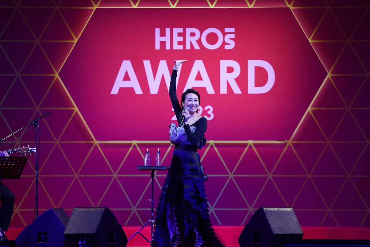 「HEROs　AWARD　2023」でアーティスト部門を受賞した一青窈