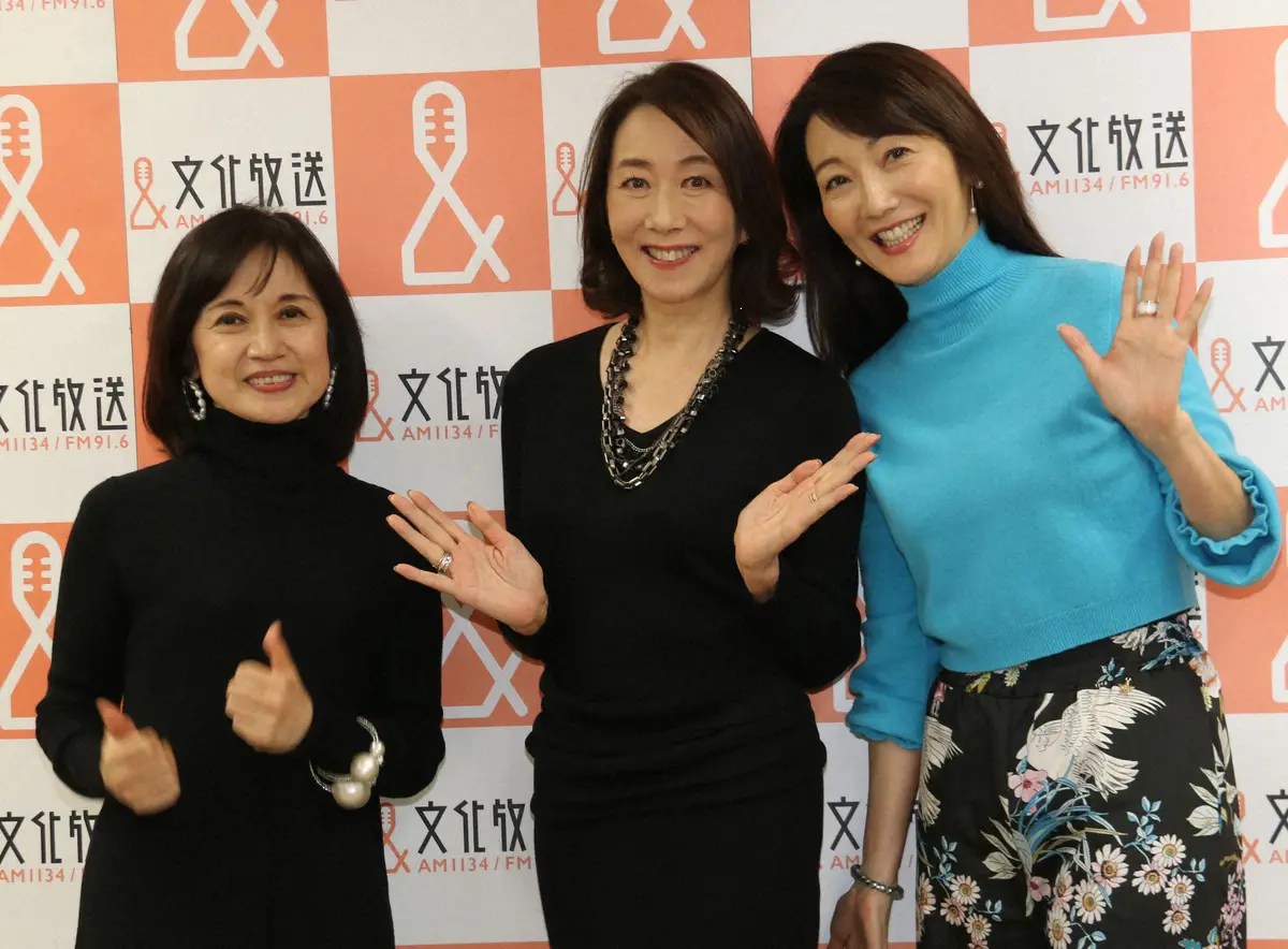 文化放送「憧れのミスDJ座談会」に出演する（左から）千倉真理、長野智子、向井亜紀