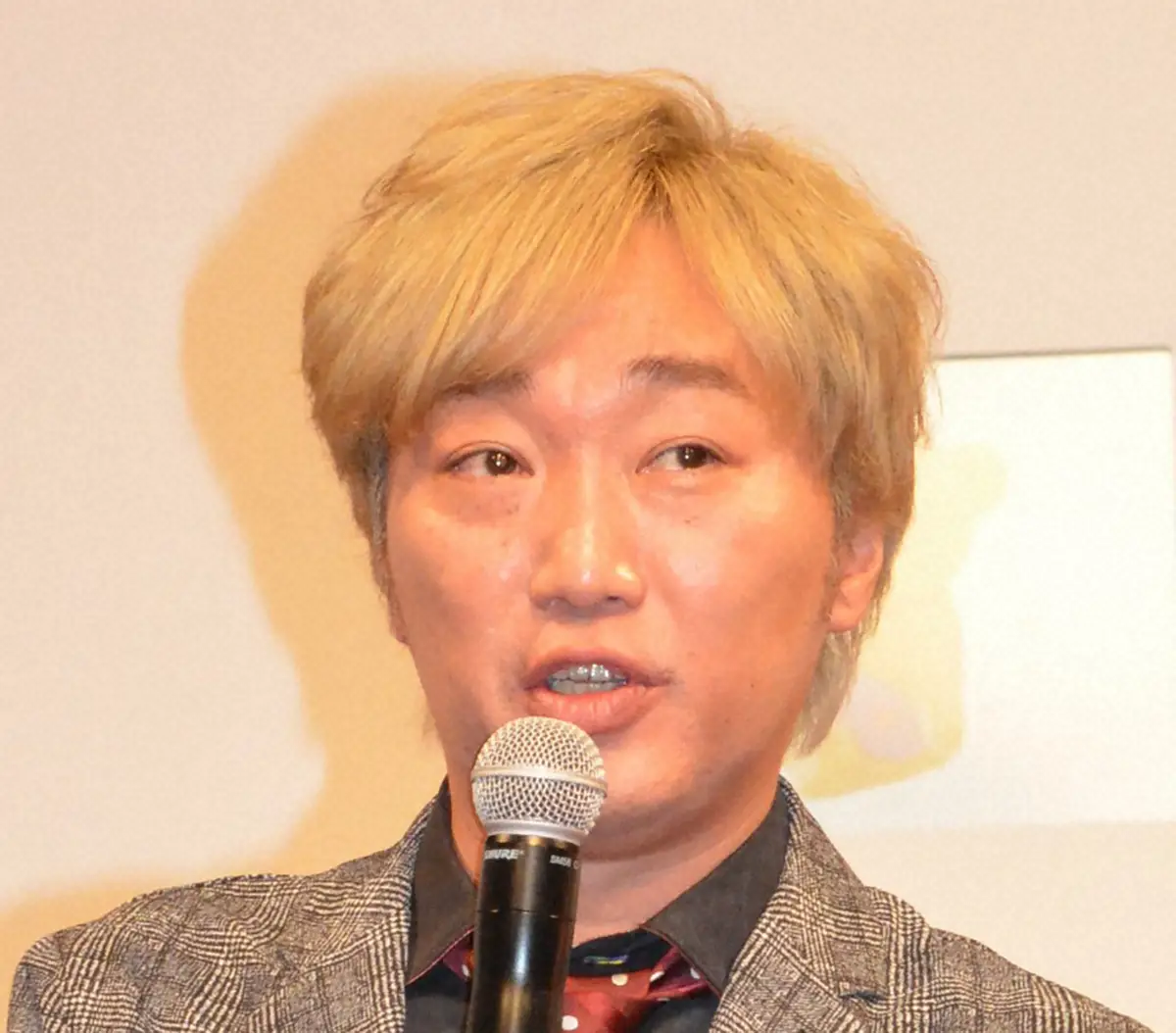 スピードワゴン・小沢一敬、所属事務所が報道否定「性行為を目的とした飲み会、事実は一切ない」活動は続行