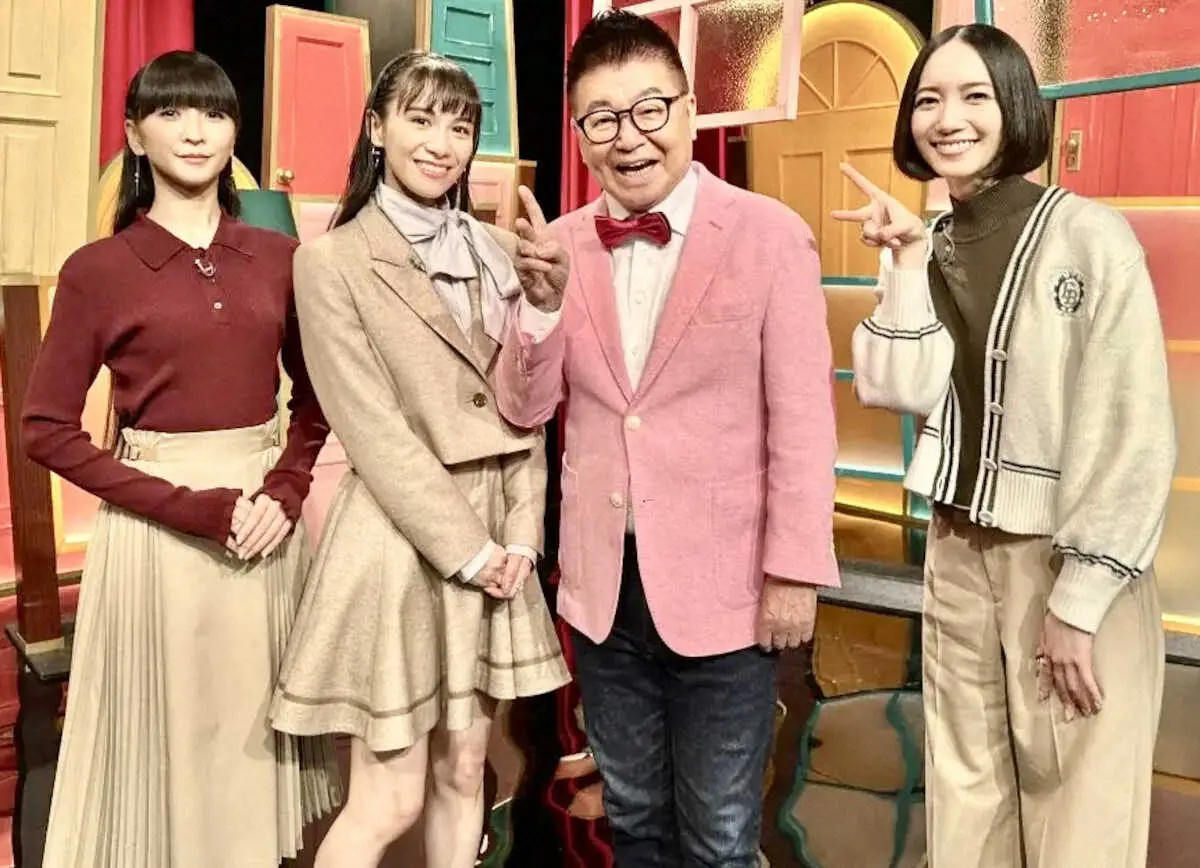 NHK「謎解き！ヒミツの至宝さん」に出演する（左から）かしゆか、あ～ちゃん、生島ヒロシ、のっち