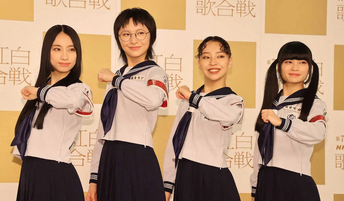 新しい学校のリーダーズ（右から）MIZYU、RIN、SUZUKA、KANON