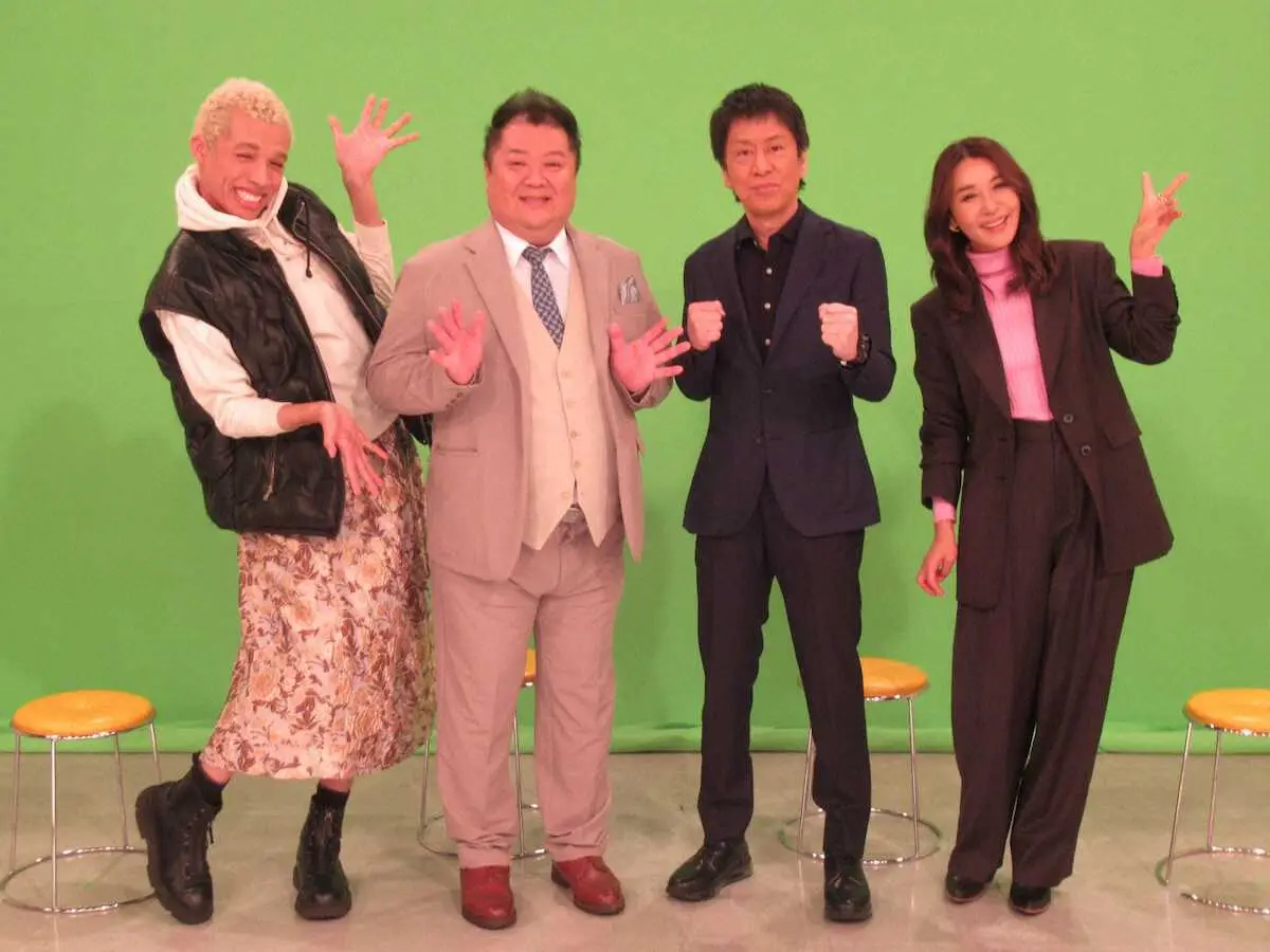 テレビ大阪の特番「関西198市町村に1週間住んでみた！」の収録後、会見に臨んだ（左から）ROY、ブラックマヨネーズ・小杉竜一、吉田敬、鈴木紗理奈