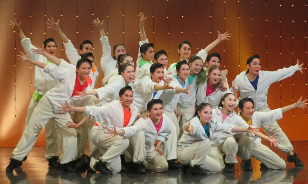 宝塚音楽学校の文化祭リハーサルで本番さながらに熱演する110期生　　　　　　　　　　　　　　　　　　　　　　　　　　　　　　