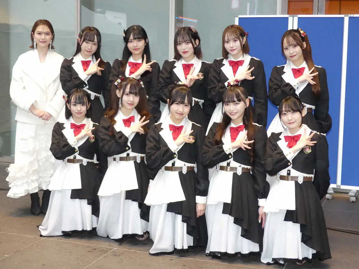 女性10人組アイドル「高嶺のなでしこ」がメジャーデビュー　リーダー籾山は「目標は日本武道館！」