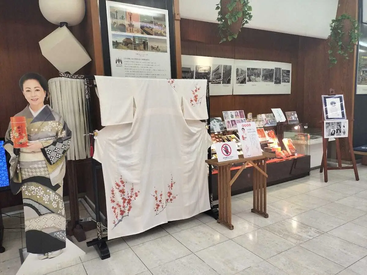 山本陽子さん、ありがとう　山本海苔店が日本橋で追悼展　愛用の着物や貴重な写真などを展示