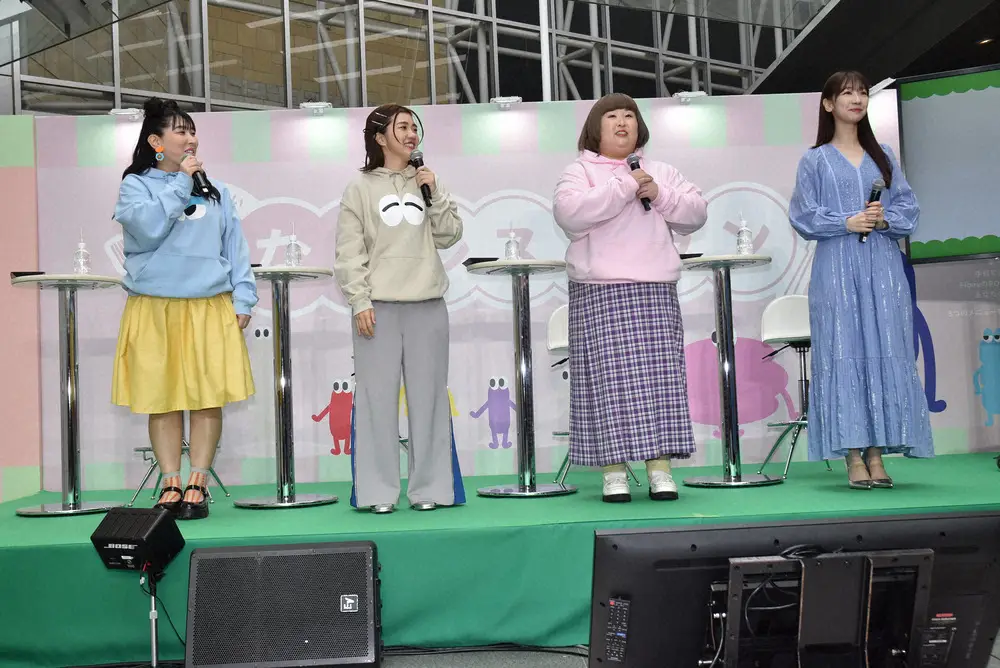 ミツカン新ブランド「Fibee」発表会に出席した（左から）3時のヒロイン・ゆめっち、福田麻貴、かなで、AKB48・柏木由紀