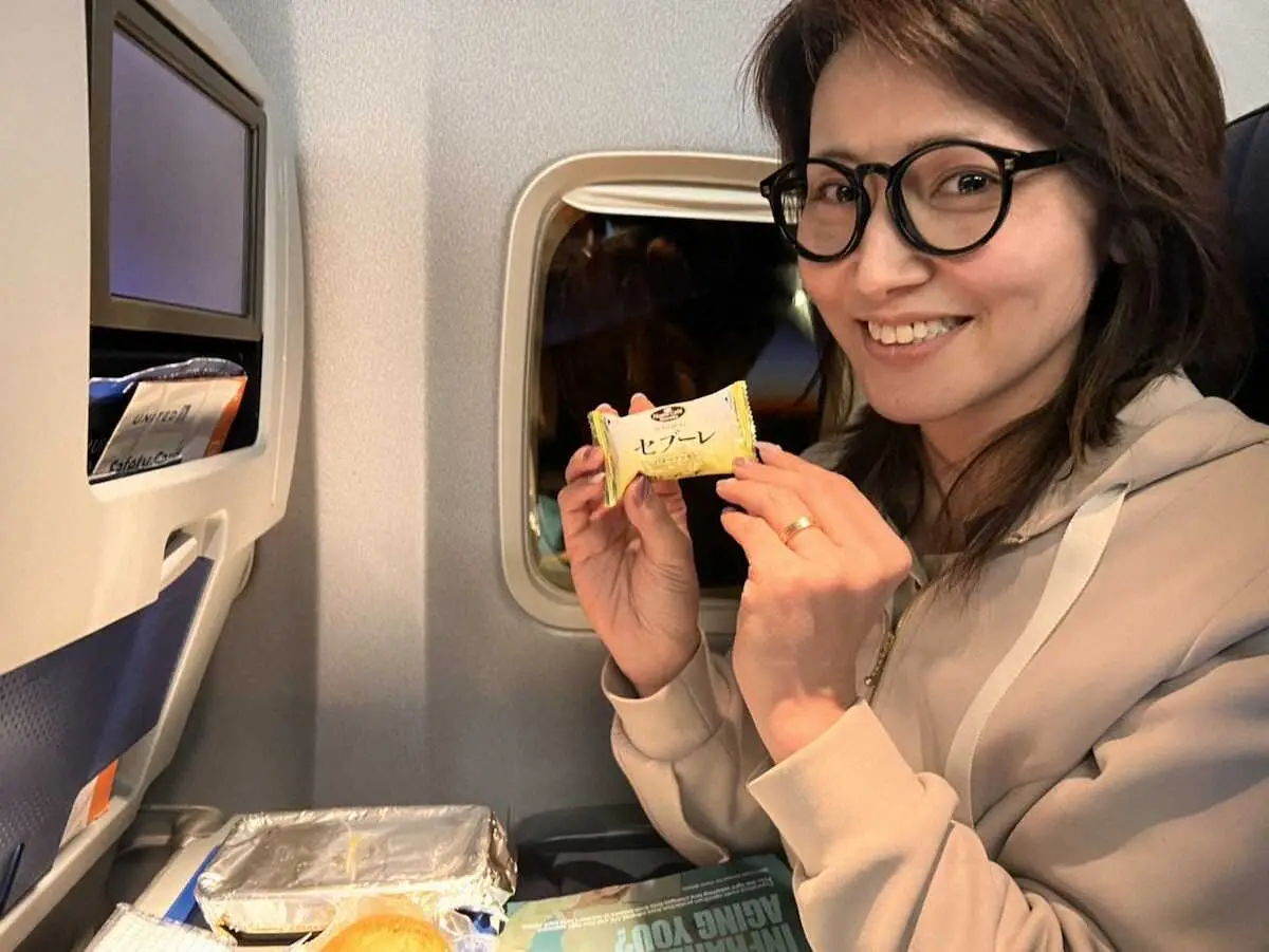金子恵美氏　米国・航空会社のデザートはブルボンのお菓子でした