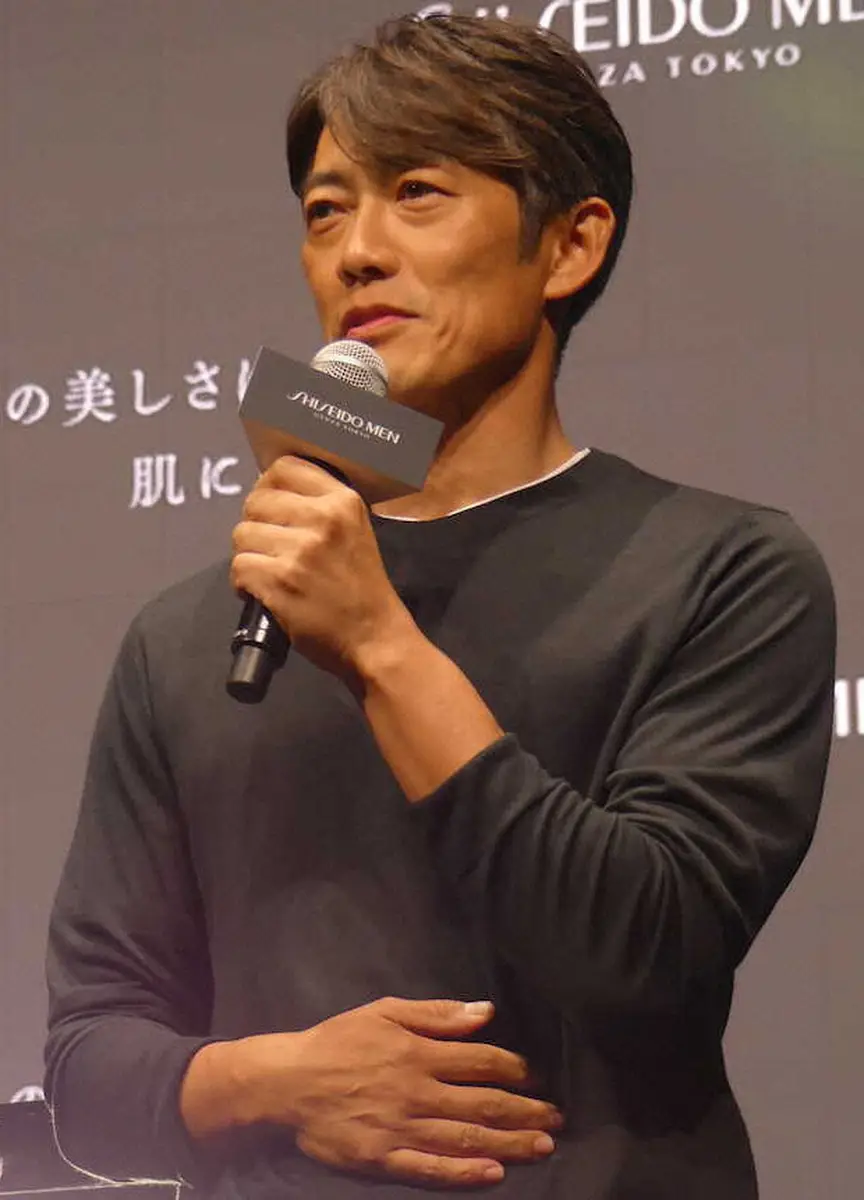 反町隆史 GTO“教頭”中尾彬さん追悼「演技を超えた存在感に圧倒され、役とは違う笑顔に魅了された」