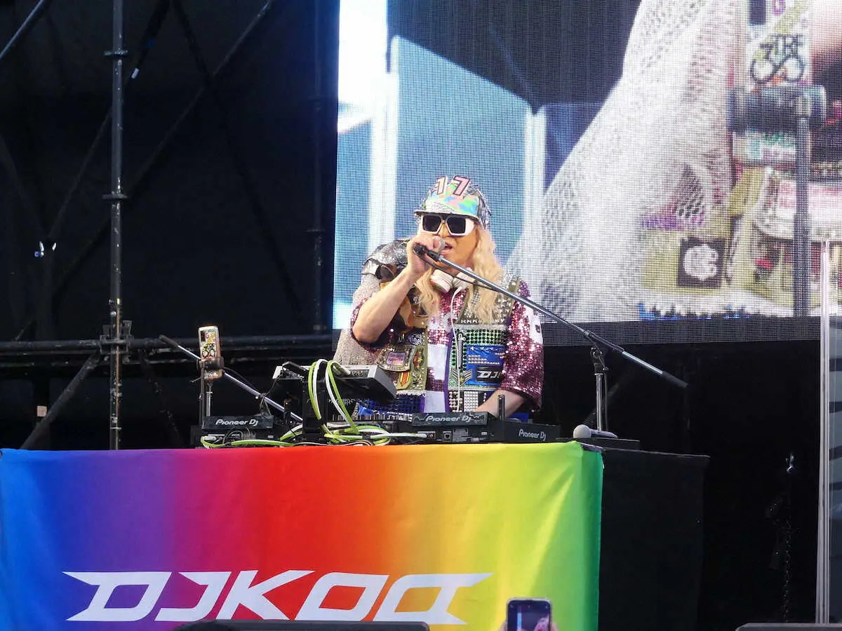 DJ　KOO　デビュー31年目「これが本業なんで」　「17LIVE」野外イベント