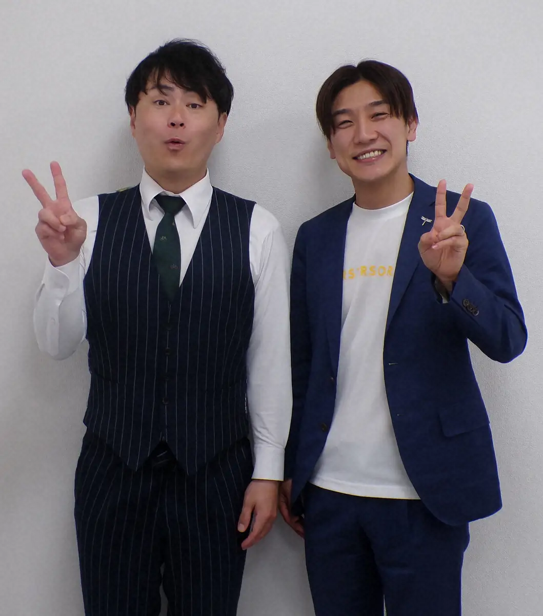 英語の塾講師も務める「ラフ次元」の高村賢太郎（左）と空道太郎