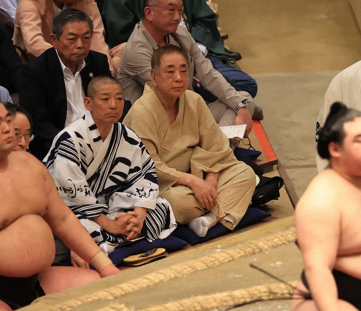 大相撲夏場所　著名人映り込みが話題　「東の好楽、西の…」