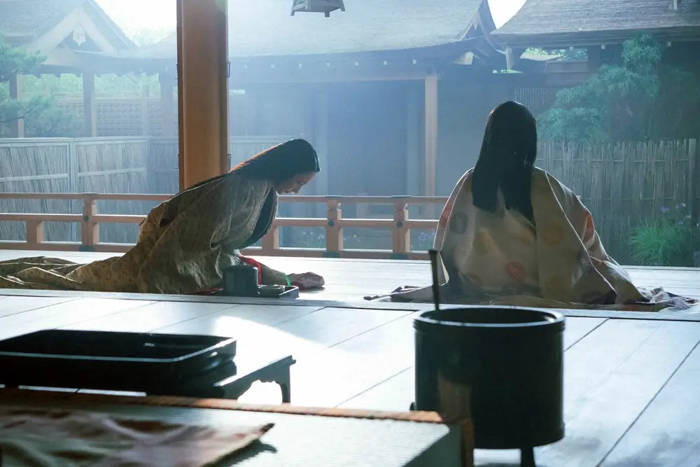 大河ドラマ「光る君へ」第21話。たった1人の悲しき中宮のために「枕草子」は書き始められた――（C）NHK