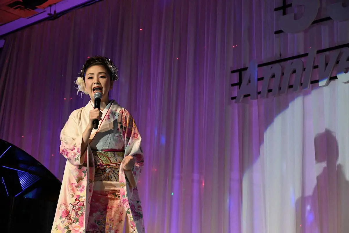 35周年記念ディナーショーを行った多岐川舞子
