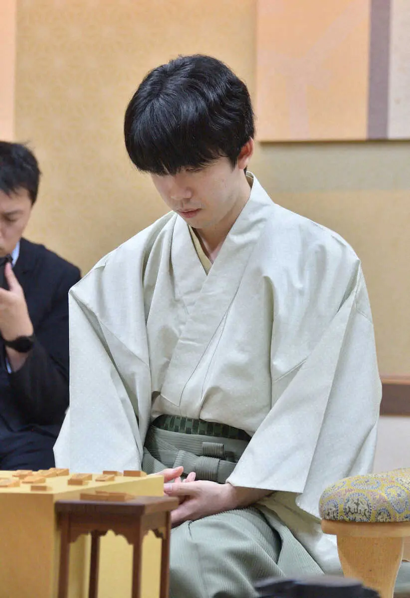 藤井棋聖、永世称号へ王手なるか　山崎八段追いつくか　棋聖戦第2局始まる